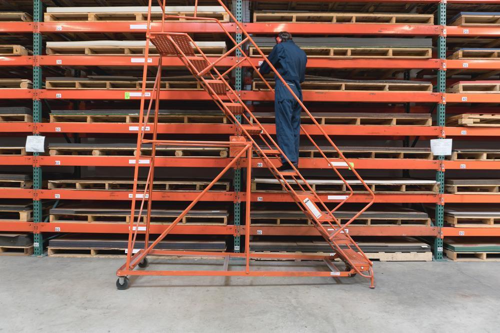 The many benefits of warehouse ladders